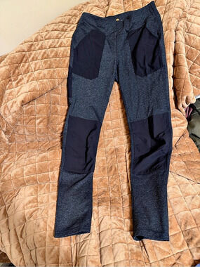 Women’s Carhartt Force Utility Legging Cargo Pants in Gray & Black